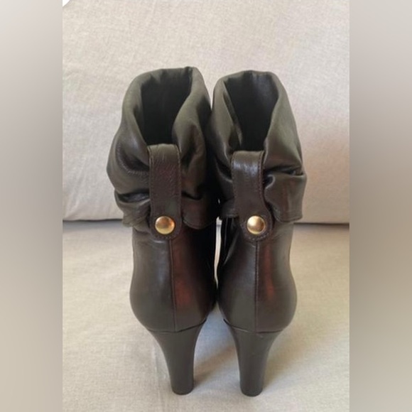 Coach calf height pull on boots with inside zip size 6.5. New never worn - Picture 4 of 11